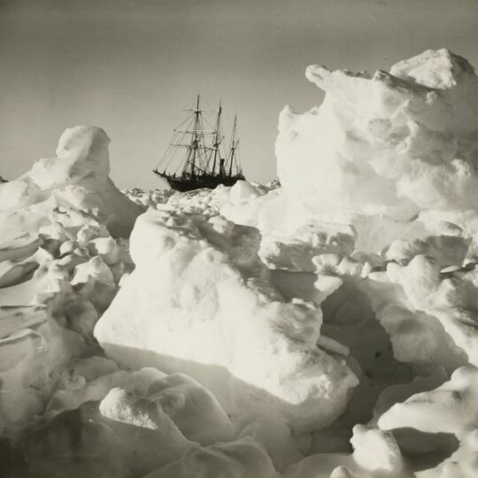 Re-Envisioning Arctic Photography: Collaboration and Colonial Critique